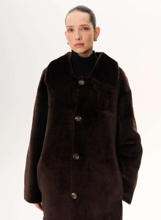 Reversible maxi sheepskin coat in brown - Gina