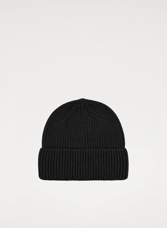 Merino wool beanie in black - Delia