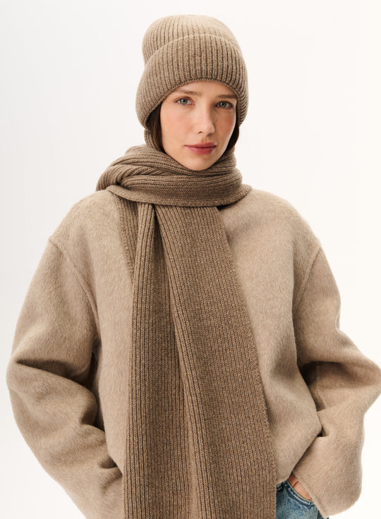 Czapka z wełny merino w kolorze taupe- Delia