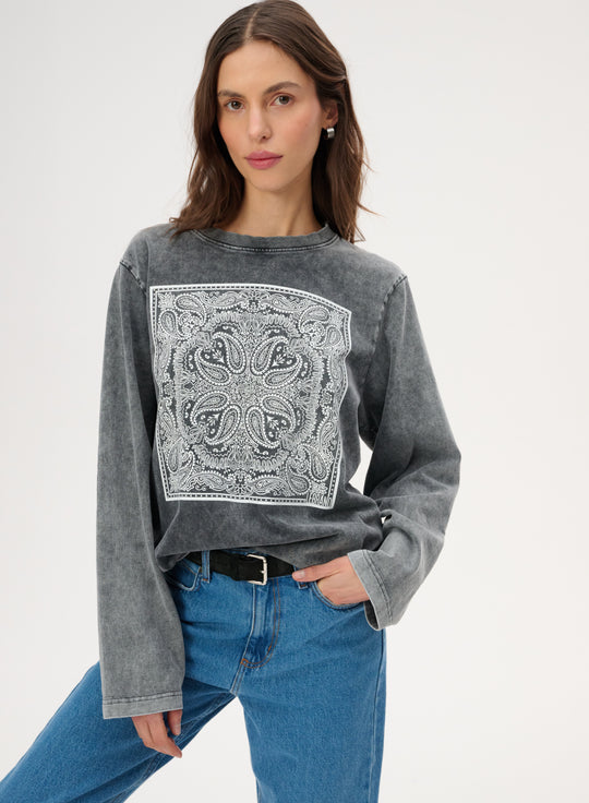 Grey knitted long-sleeve T-shirt with a bandana print - Nero