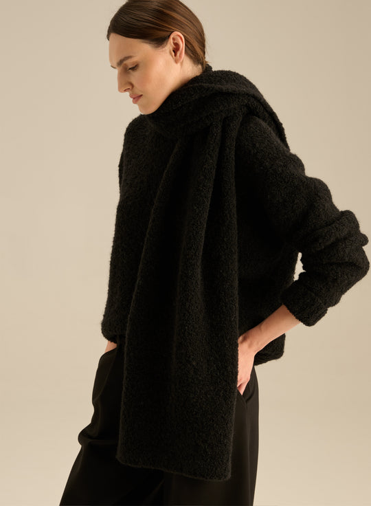 Scarf made of chunky knit in black - Eli