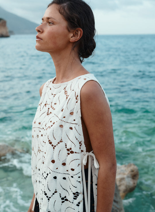 Top z ażurowego materiału w kolorze ecru - Santorini