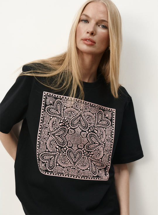 Cotton T-shirt in black with a print - Valentine